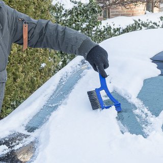 Brosse à neige 14,5 pouces avec grattoir à glace