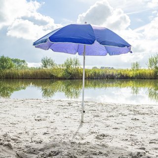 Wäschespinne & Sonnenschirm Rasendorn